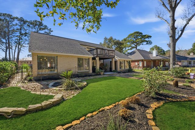 76 April Wind Drive S, Conroe, TX 77356