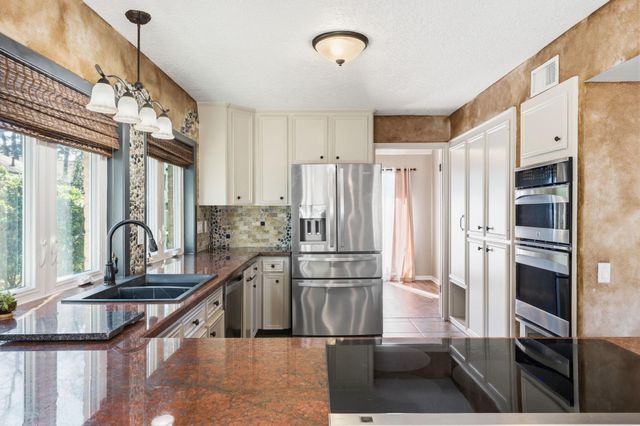 76 April Wind Drive S, Conroe, TX 77356