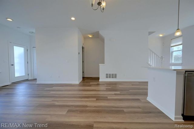 3293 Chambers, Wixom, MI 48393