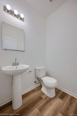 3293 Chambers, Wixom, MI 48393