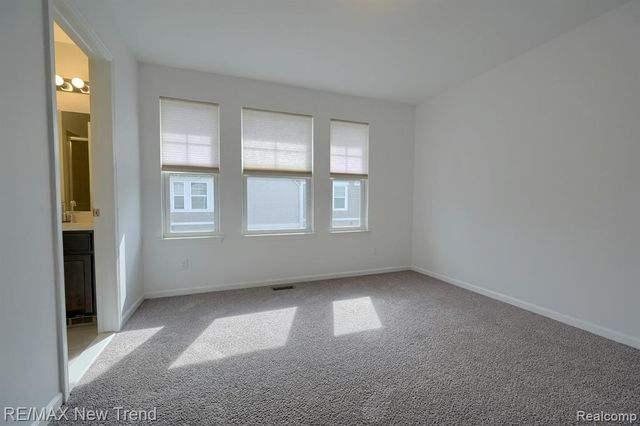 3293 Chambers, Wixom, MI 48393