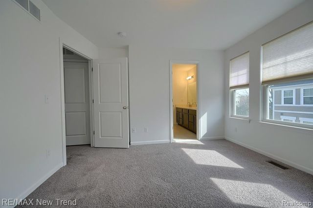 3293 Chambers, Wixom, MI 48393