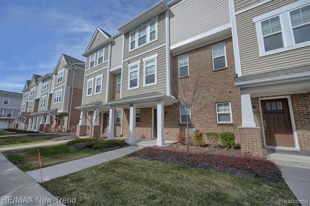 3293 Chambers, Wixom, MI 48393