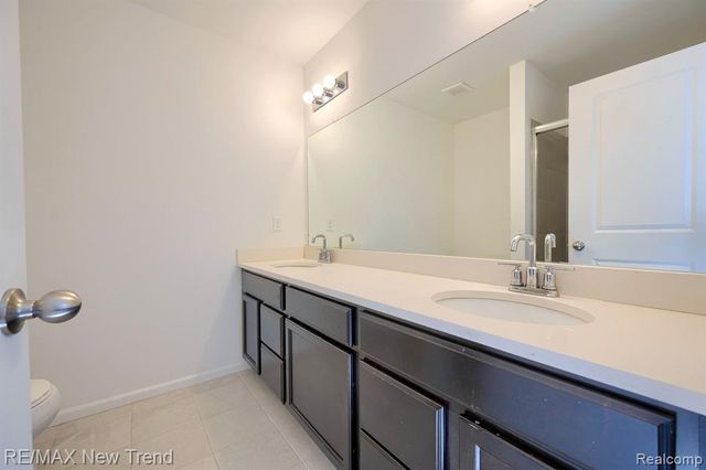 3293 Chambers, Wixom, MI 48393