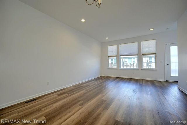 3293 Chambers, Wixom, MI 48393