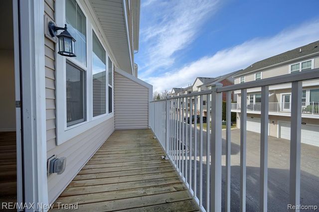 3293 Chambers, Wixom, MI 48393