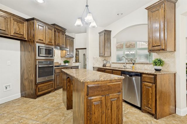 5529 Dearborn Lane, Garland, TX 75040