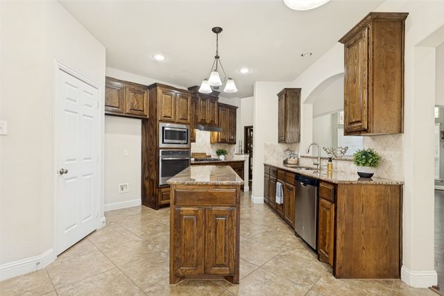 5529 Dearborn Lane, Garland, TX 75040