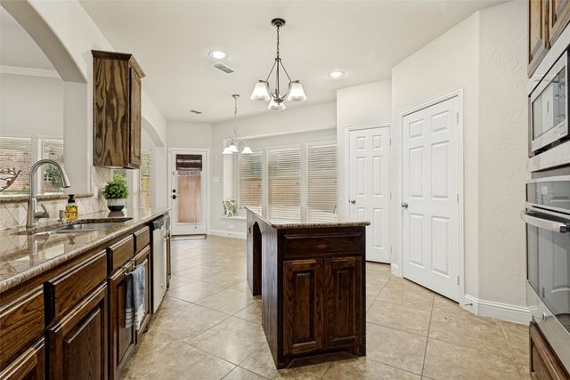 5529 Dearborn Lane, Garland, TX 75040