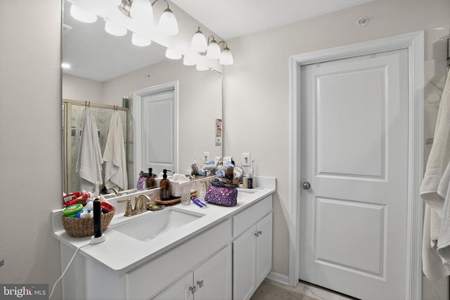 1047 TURNSTONE DR, Fogelsville, PA 18051