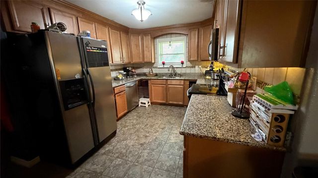 227 County Road 912a, Brazoria, TX 77422