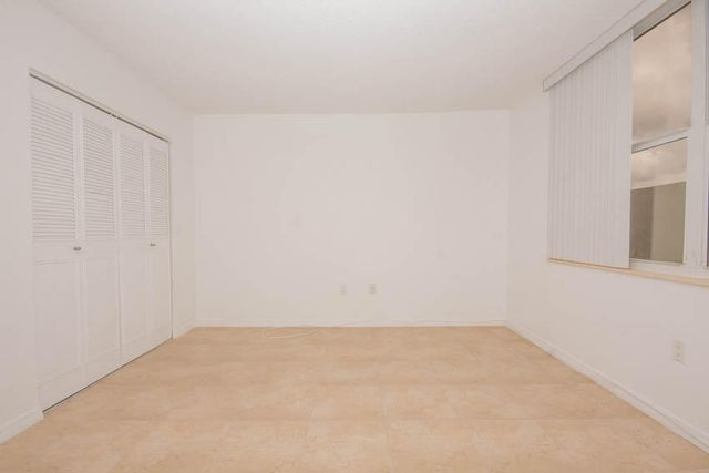 301 Croton Avenue 310, Lantana, FL 33462