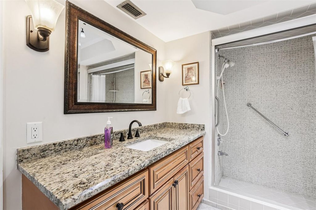 Image 15 of property listing at 5108 BRITTANY DRIVE S 805, St Petersburg, FL 33715