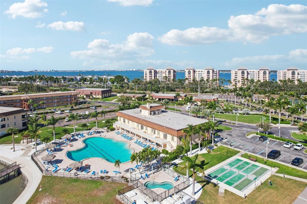 Image 23 of property listing at 5108 BRITTANY DRIVE S 805, St Petersburg, FL 33715