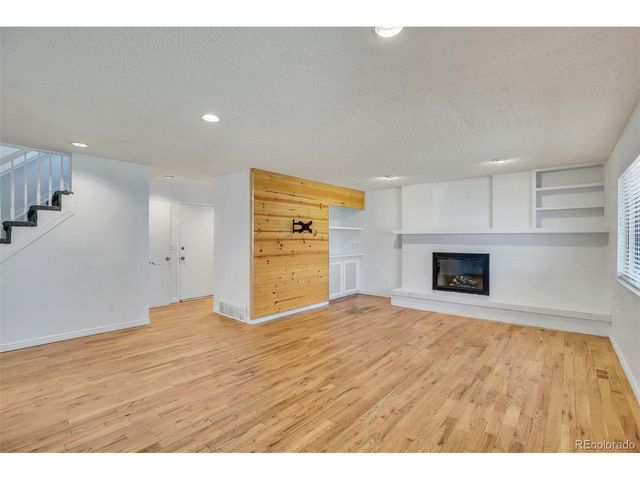 10128 E Weaver Pl, Englewood, CO 80111
