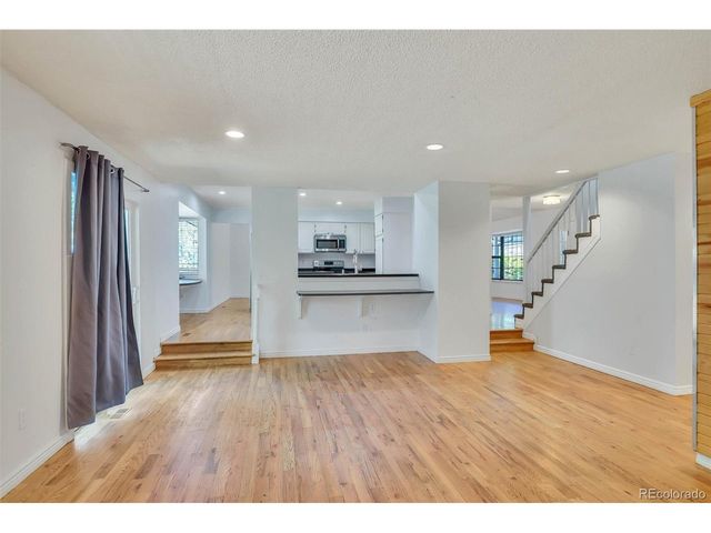 10128 E Weaver Pl, Englewood, CO 80111