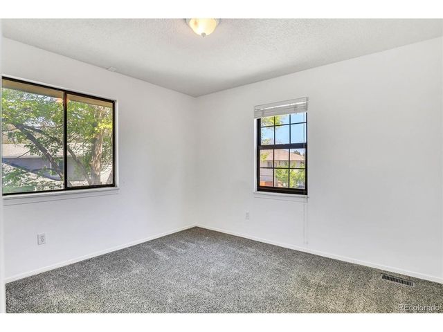 10128 E Weaver Pl, Englewood, CO 80111
