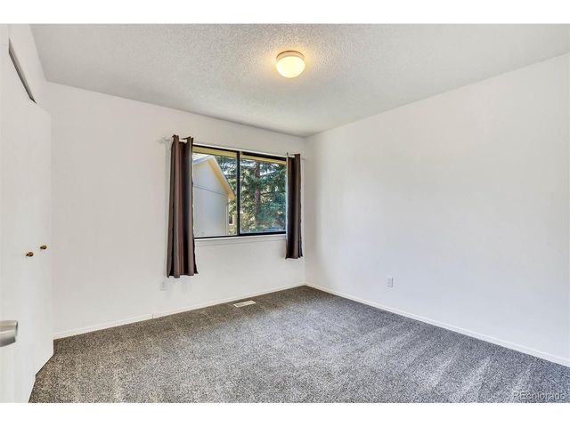 10128 E Weaver Pl, Englewood, CO 80111