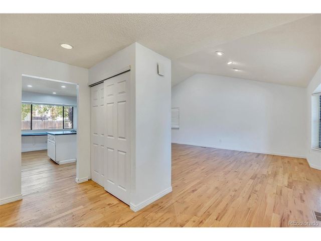 10128 E Weaver Pl, Englewood, CO 80111