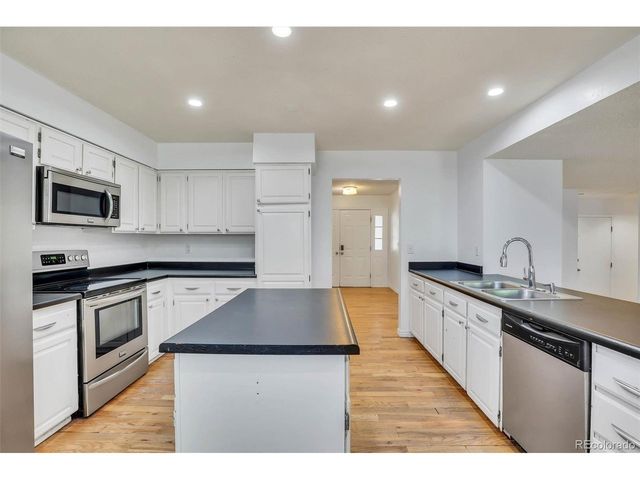 10128 E Weaver Pl, Englewood, CO 80111