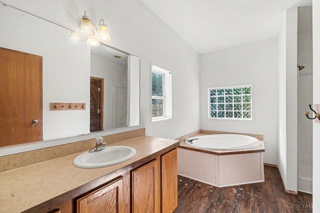 4229 E Fork Hills Drive, Williamsburg Twp, OH 45103