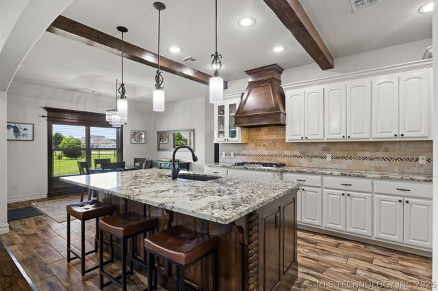 5100 E Hickory Bluff Drive, Claremore, OK 74019