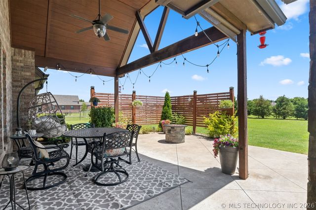 5100 E Hickory Bluff Drive, Claremore, OK 74019