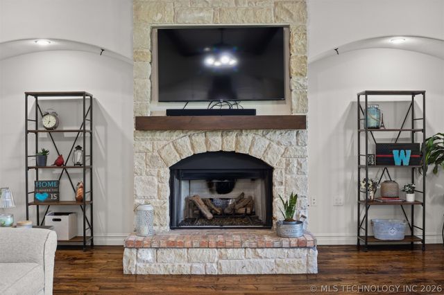 5100 E Hickory Bluff Drive, Claremore, OK 74019
