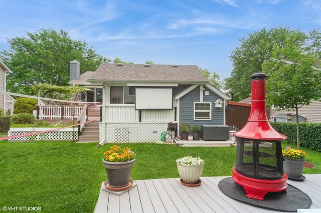 116 S Deerpath Drive, Vernon Hills, IL 60061