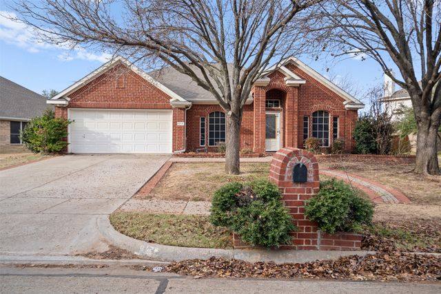 917 Circle View Lane, Denton, TX 76210