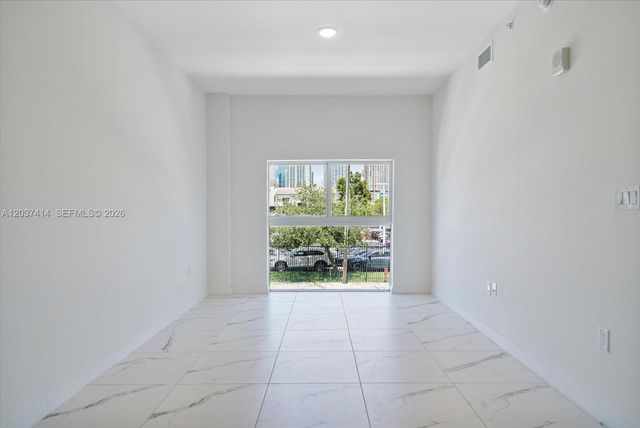 420 SW 7th Avenue 304, Miami, FL 33130