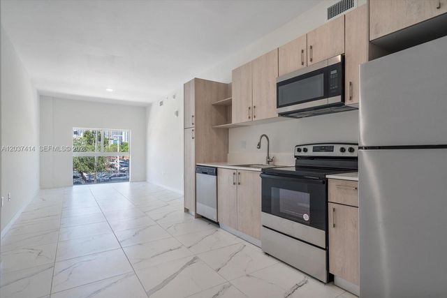420 SW 7th Avenue 304, Miami, FL 33130