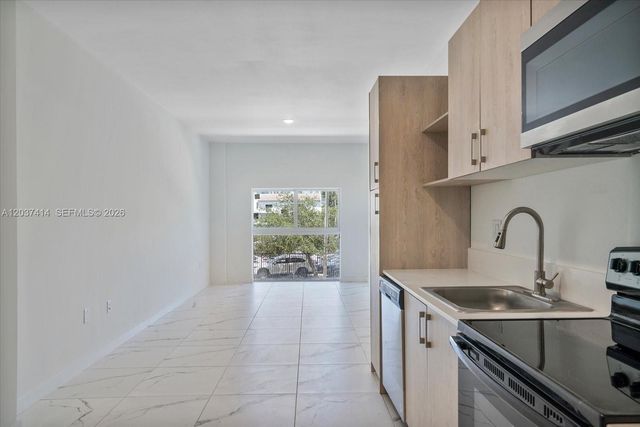 420 SW 7th Avenue 304, Miami, FL 33130
