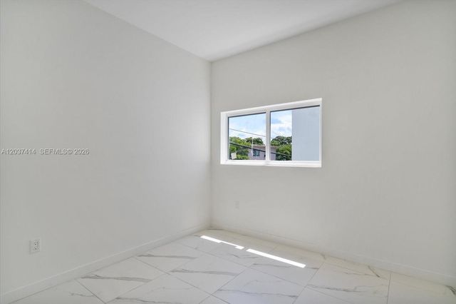 420 SW 7th Avenue 304, Miami, FL 33130