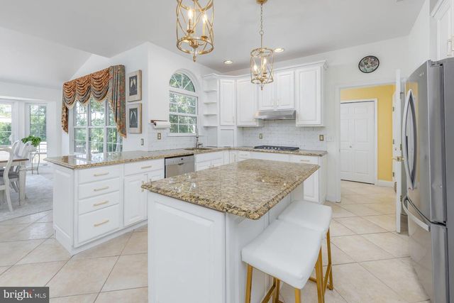 29 HUNTERS CREEK CIR, Mullica Hill, NJ 08062