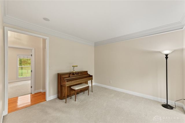 9764 Olde Georgetown Way, Centerville, OH 45458