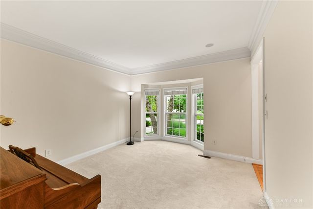 9764 Olde Georgetown Way, Centerville, OH 45458