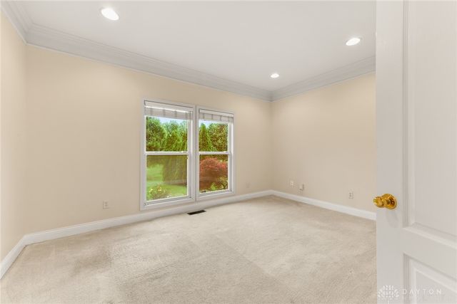 9764 Olde Georgetown Way, Centerville, OH 45458