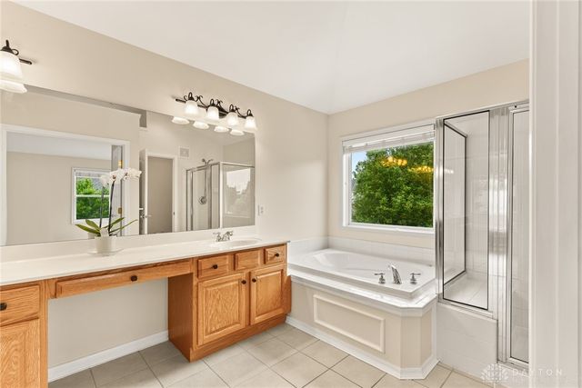 9764 Olde Georgetown Way, Centerville, OH 45458