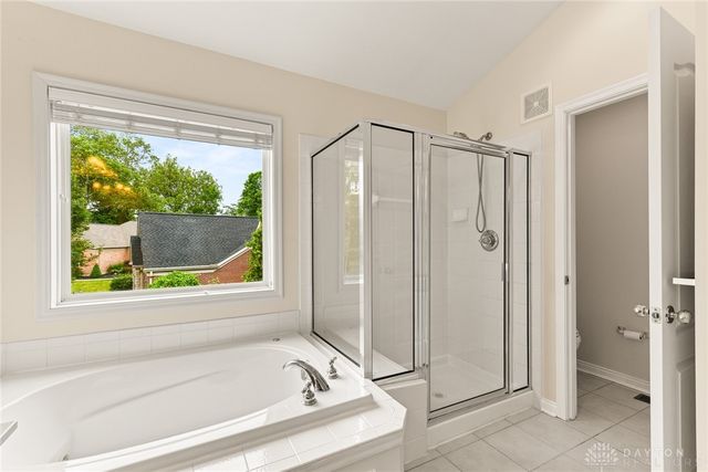 9764 Olde Georgetown Way, Centerville, OH 45458