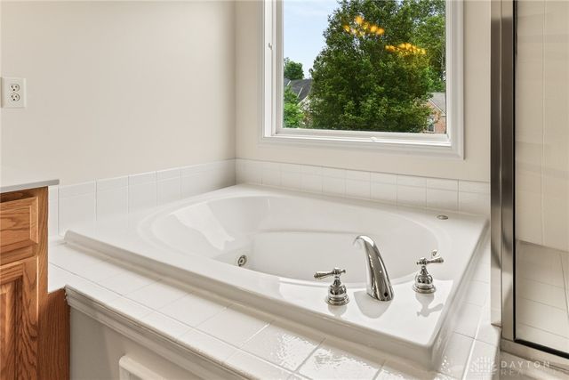 9764 Olde Georgetown Way, Centerville, OH 45458