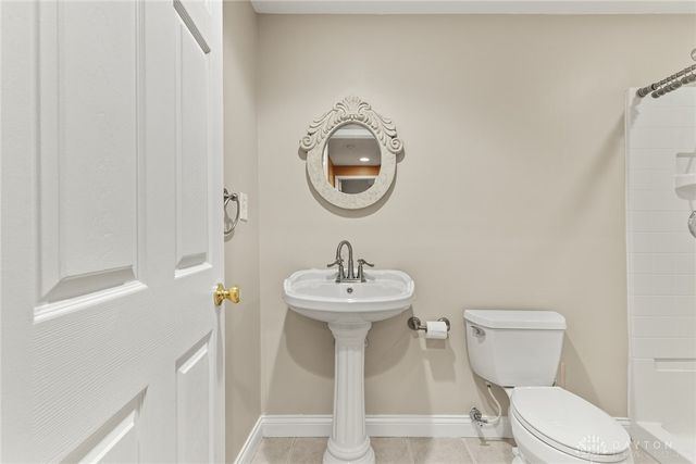 9764 Olde Georgetown Way, Centerville, OH 45458