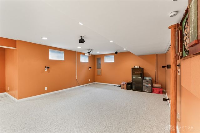 9764 Olde Georgetown Way, Centerville, OH 45458