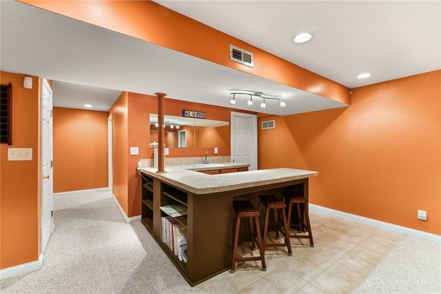 9764 Olde Georgetown Way, Centerville, OH 45458