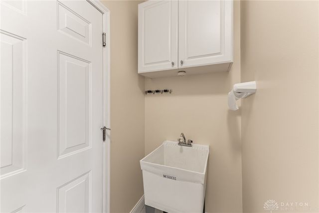 9764 Olde Georgetown Way, Centerville, OH 45458