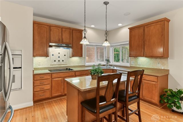 9764 Olde Georgetown Way, Centerville, OH 45458