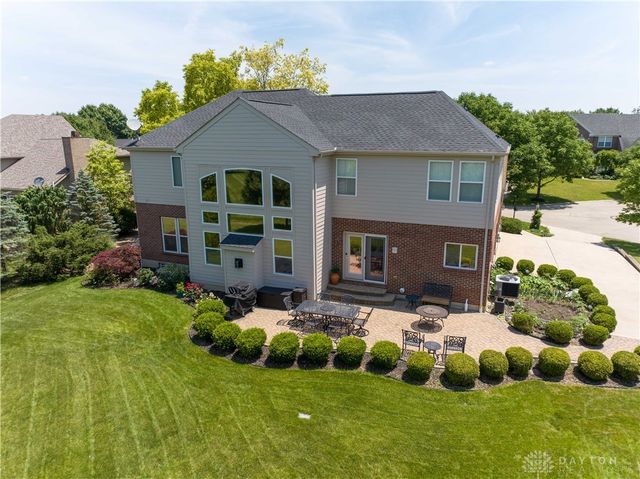 9764 Olde Georgetown Way, Centerville, OH 45458