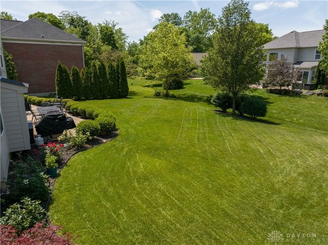 9764 Olde Georgetown Way, Centerville, OH 45458