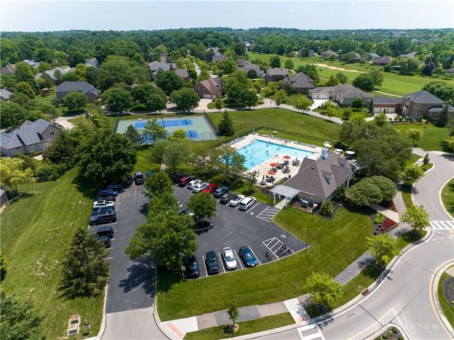 9764 Olde Georgetown Way, Centerville, OH 45458