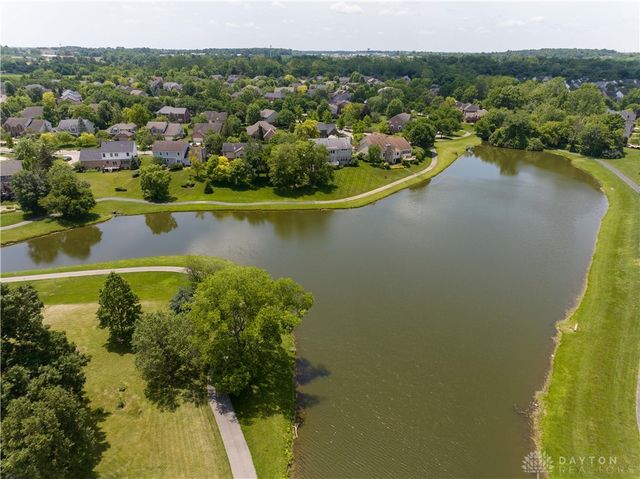 9764 Olde Georgetown Way, Centerville, OH 45458